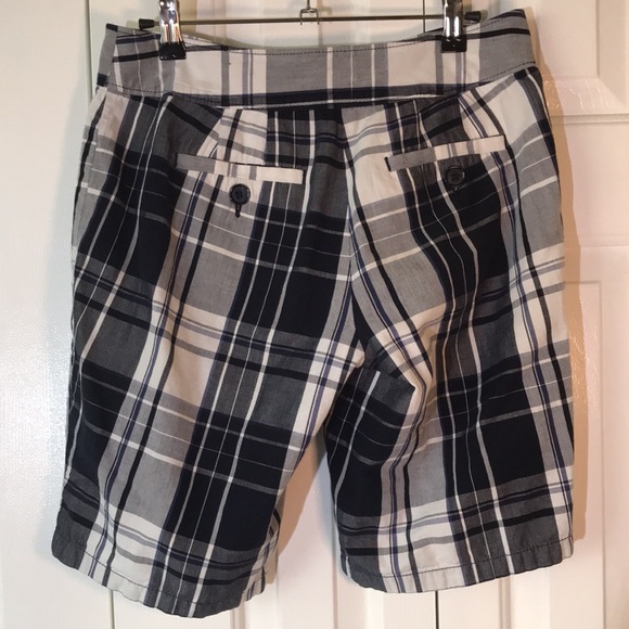 ☀️ EUC Ann Taylor “Curvy Fit” Ladies Shorts - Picture 2 of 6